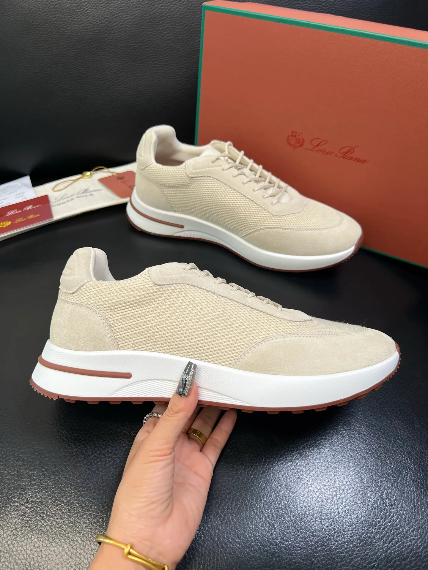 Men's shoes 💰740 Loro Men's shoes 💰iana High-quality top crafts Noyo Piana New product counter synchronized with original factory configuration, uppers imported from Italy cowhide fabric, high-quality splicing technology, soles: original soles specially provided by the original factory, exclusive movable molded soles super comfortable, original factory and single goods, welcome to compare, code number 39-44 (order 38 45 46)